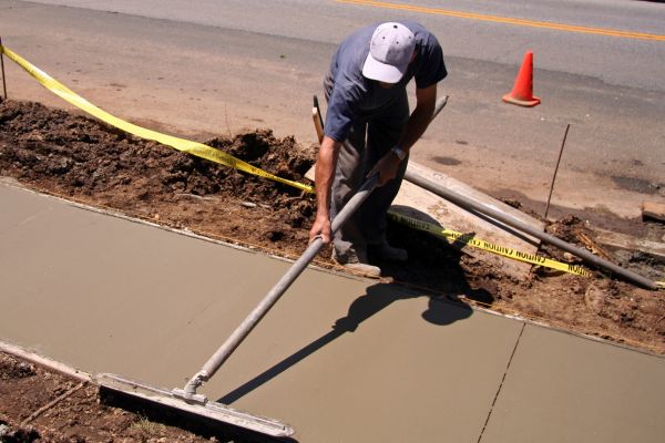 Sidewalk Cementing in Wheaton